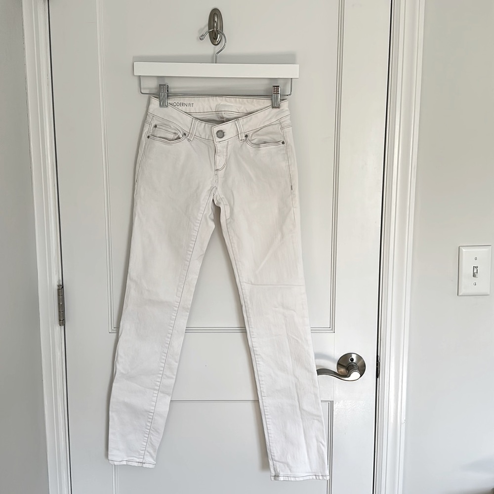 Ann Taylor Petite Modern Fit Straight Jeans in White